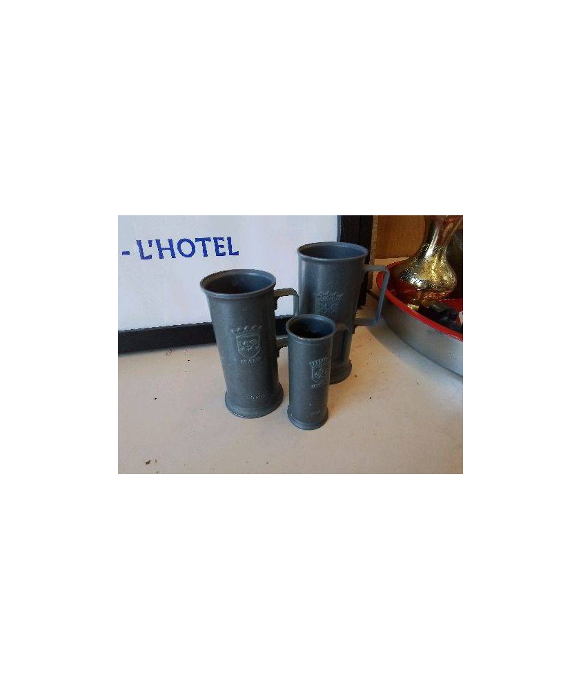 LOT DE 3 MESURES EN ETAIN