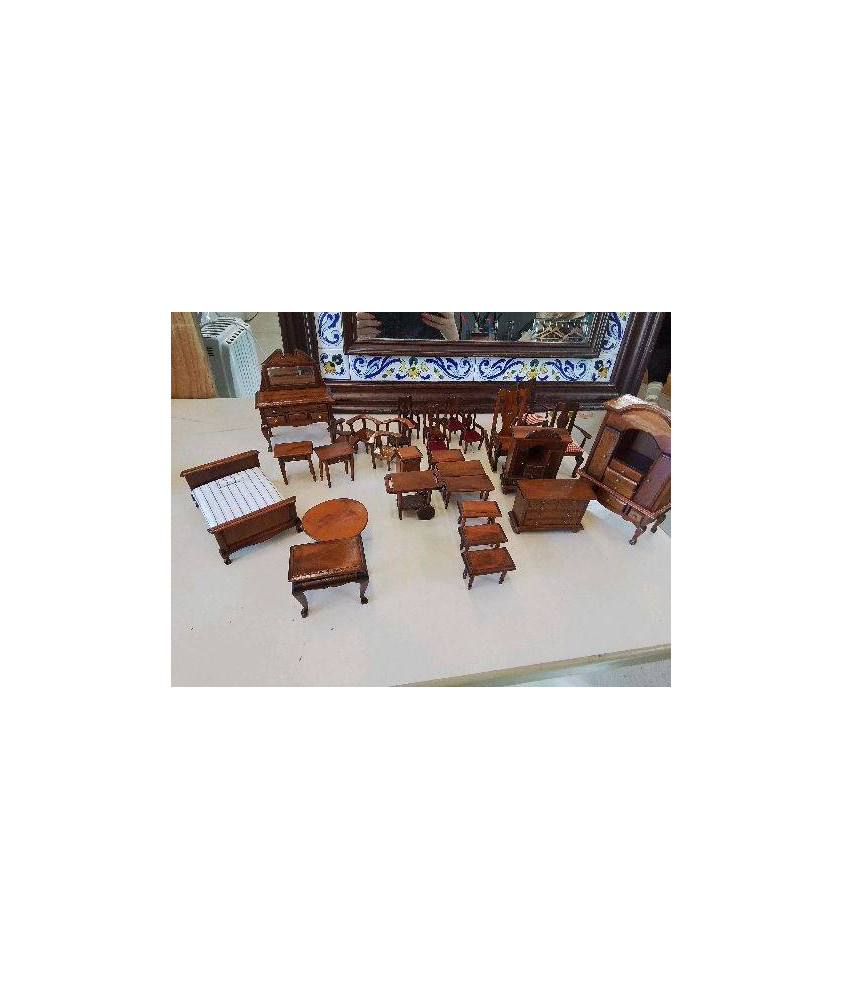 ENSEMBLE DE MEUBLE EN BOIS MINIATURE 