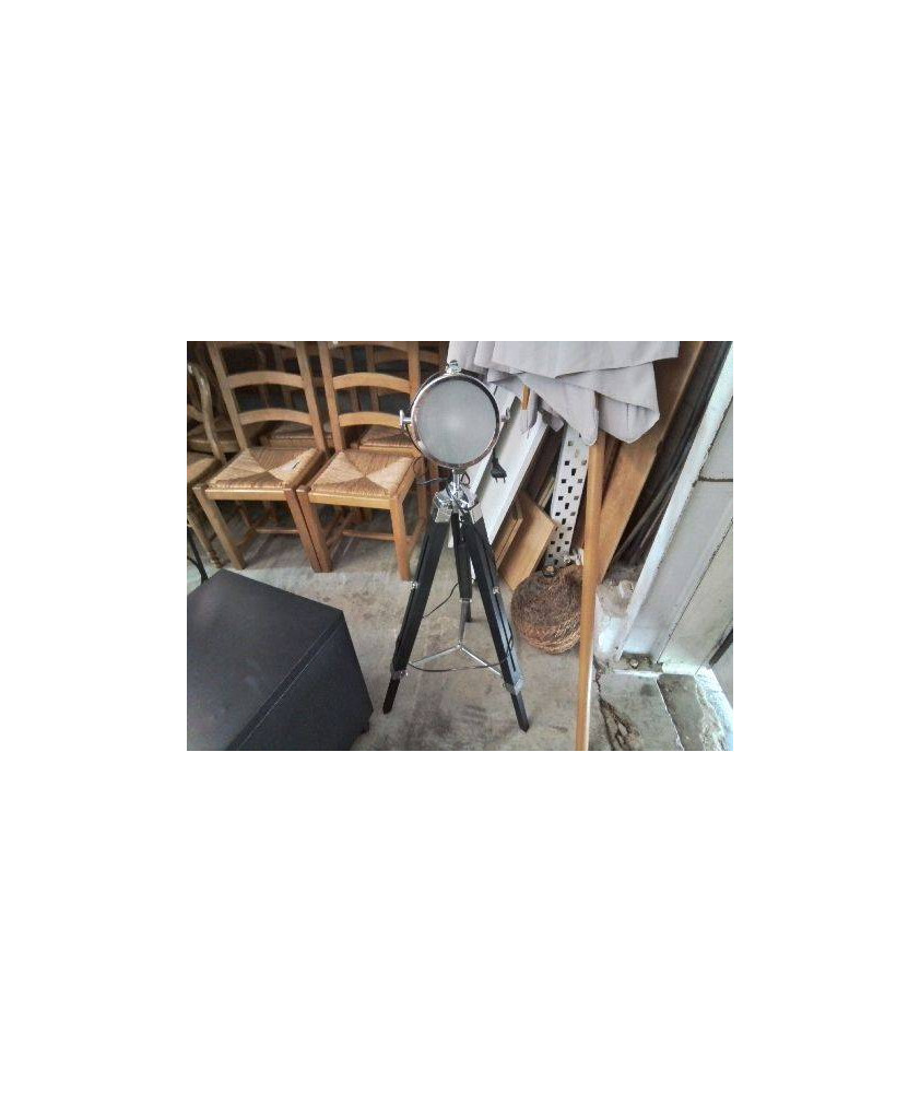 LAMPADAIRE 
