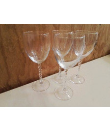 VERRE A PIED