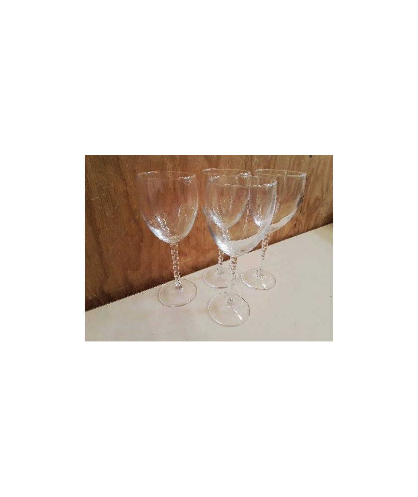 VERRE A PIED