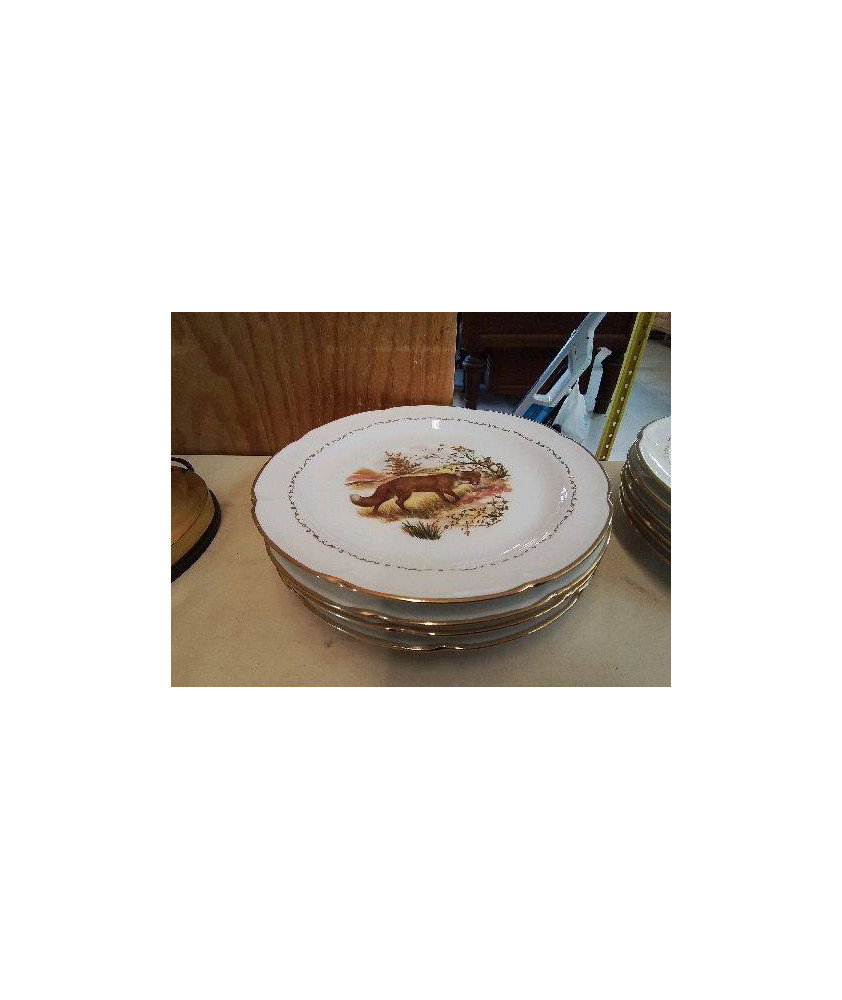 LOT DE 4 ASSIETTES EN PORCELAINE MOTIF GIBIER CHASSE 
