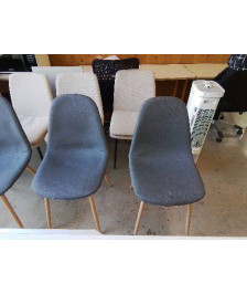 CHAISE GRISE TAPISSÉ 