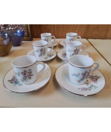 LOT DE 6 TASSES A CAFE AVEC SOUCOUPE 