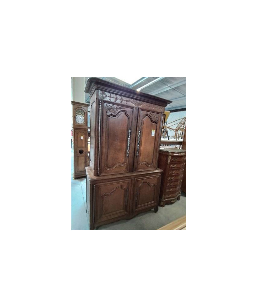 BUFFET 2 CORPS BOIS MOULURÉ ET SCULPTÉ 4 PORTES 
