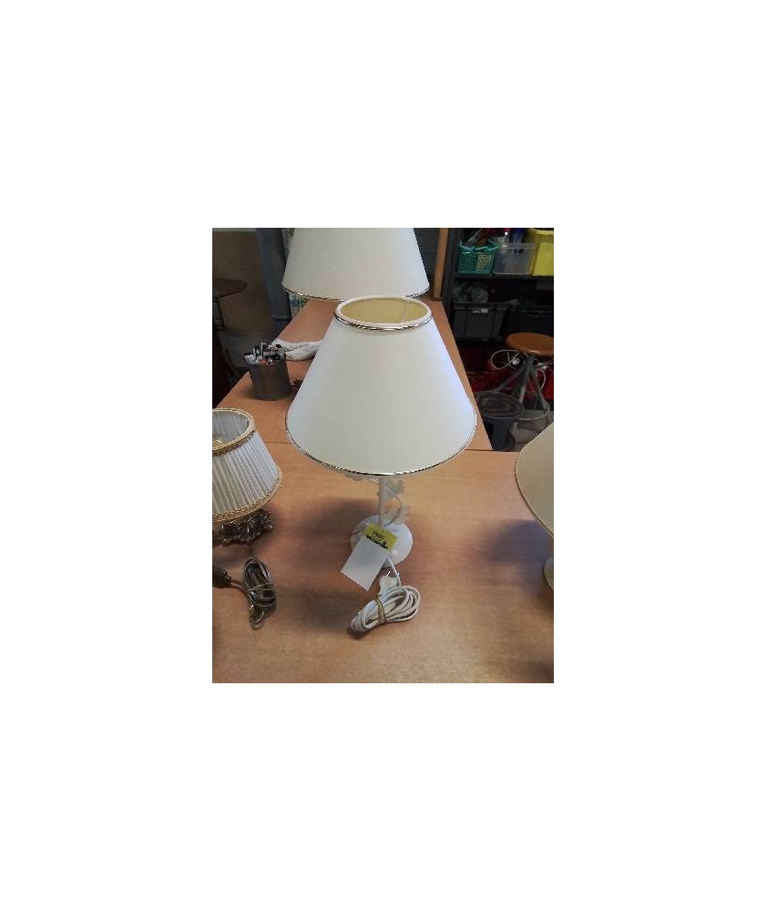 LAMPE COLONNE MÉTAL AUX FEUILLES AJ ÉCRU A LISERÉ DORÉ 