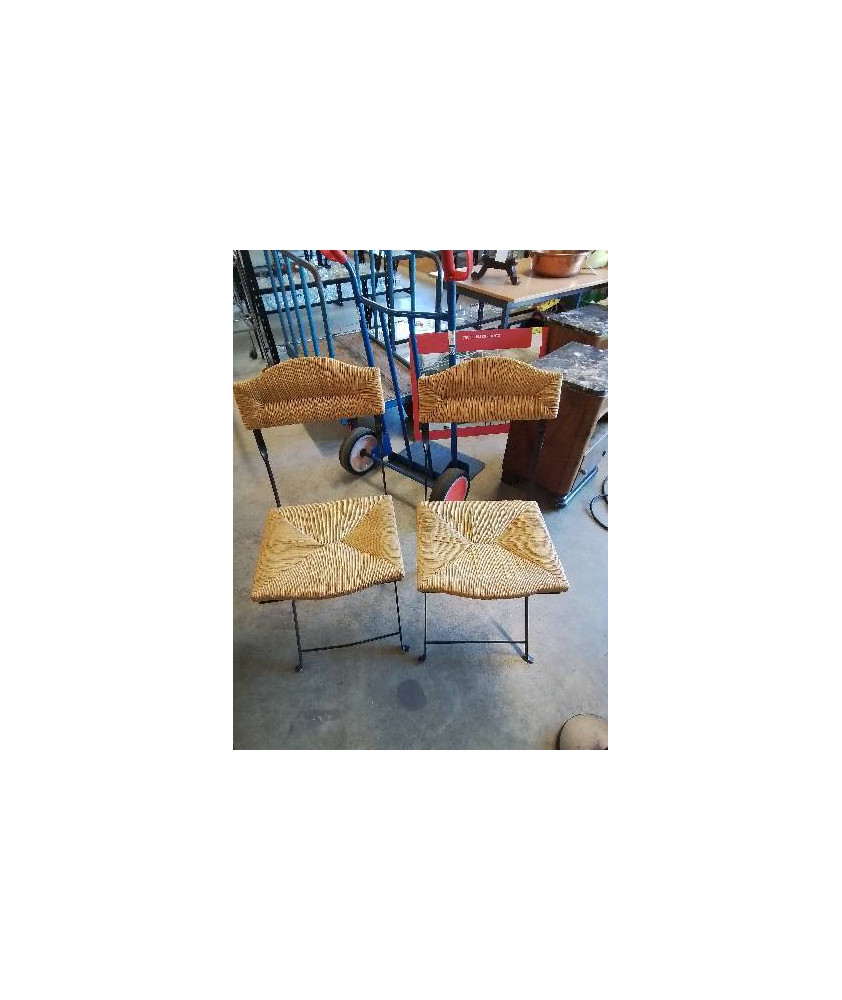 PAIRE DE CHAISES PIÈTEMENT FER FORGÉ NOIR ASSISE ET DOSSIER PAILLÉ 