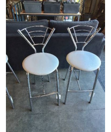 TABOURET DE BAR PIÈTEMENT MÉTAL CHROMÉ ASSISE PU BLANC