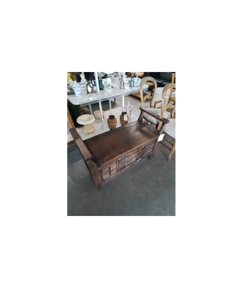 BANC COFFRE BOSI MOULURÉ A ROULETTES 