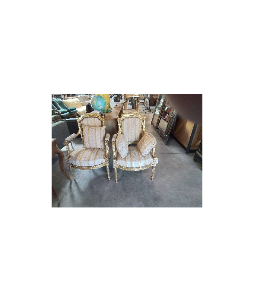PAIRE DE FAUTEUILS STYLE LOUIS XVI BOIS DORE TISSU OCRE 