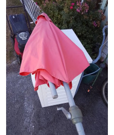 PARASOL A MANIVELLE TISSU ROSE