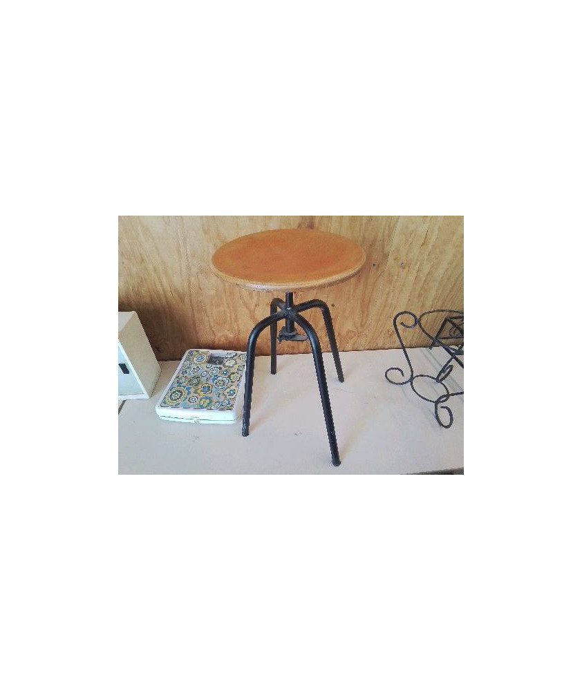 TABOURET D’ATELIER PIVOTANT 