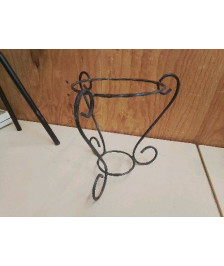 SUPPORT À PLANTE EN FER FORGÉ 