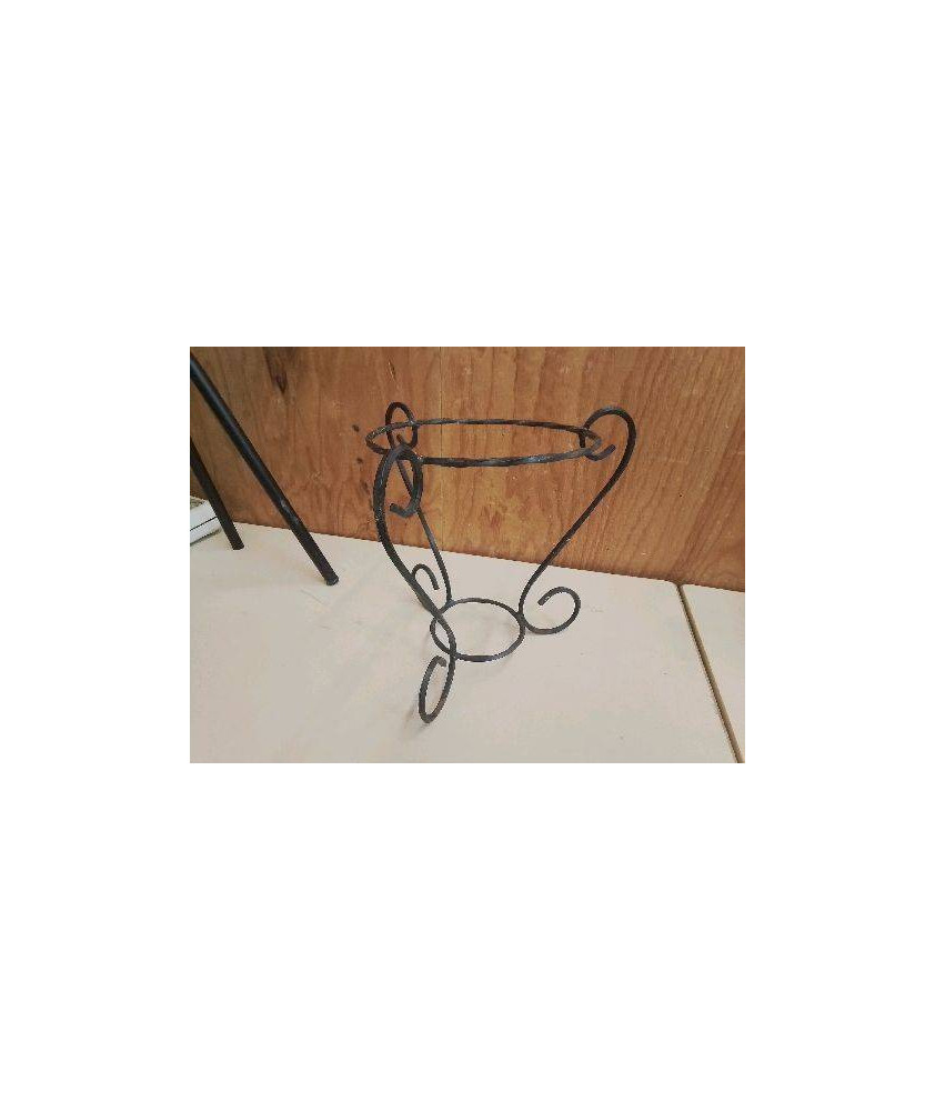 SUPPORT À PLANTE EN FER FORGÉ 