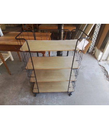 ETAGERE SUR ROULETTES 