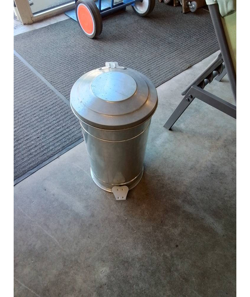 POUBELLE A PÉDALE MÉTAL 