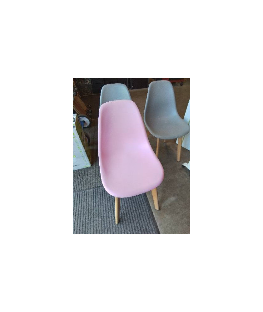 CHAISE RÉSINE ROSE PIÈTEMENT BOIS CLAIR 
