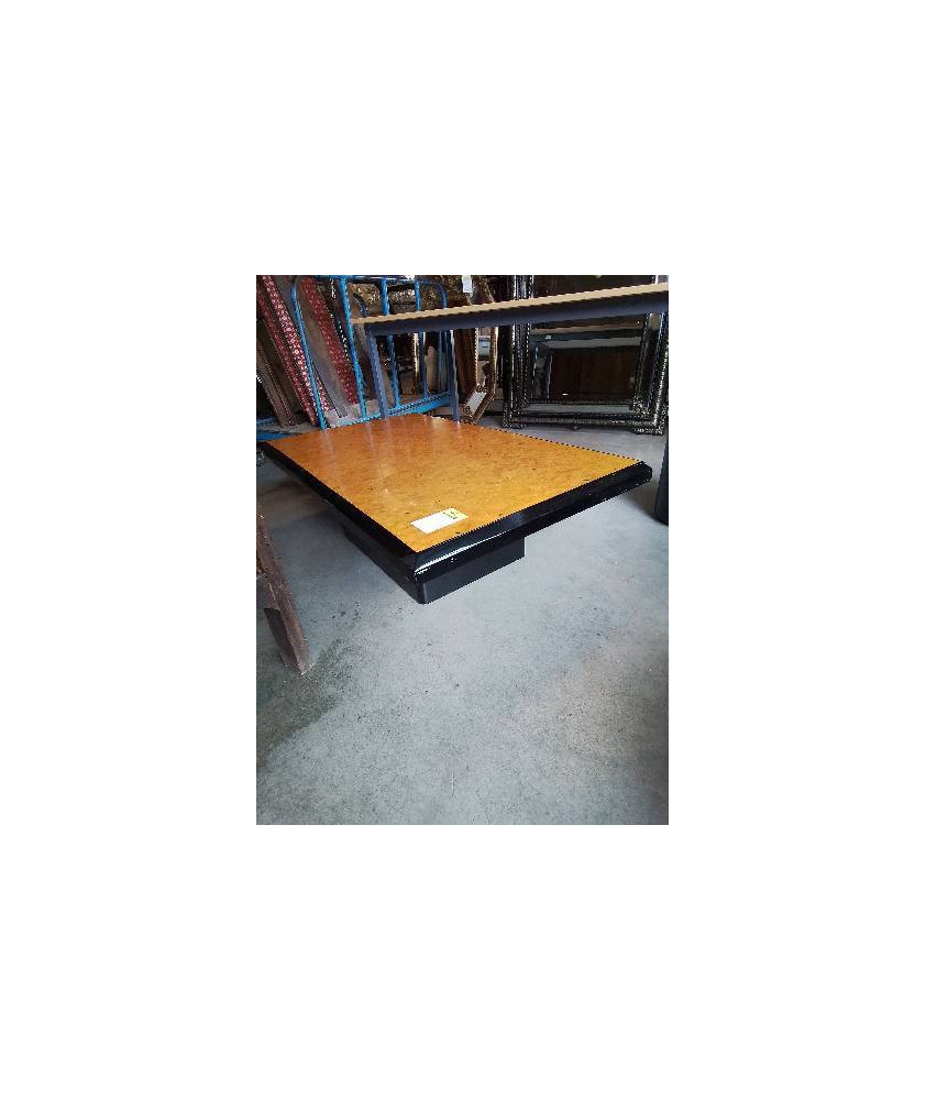 TABLE BASSE RECTANGULAIRE BOIS CLAIR ET NOIR ANNÉES 80