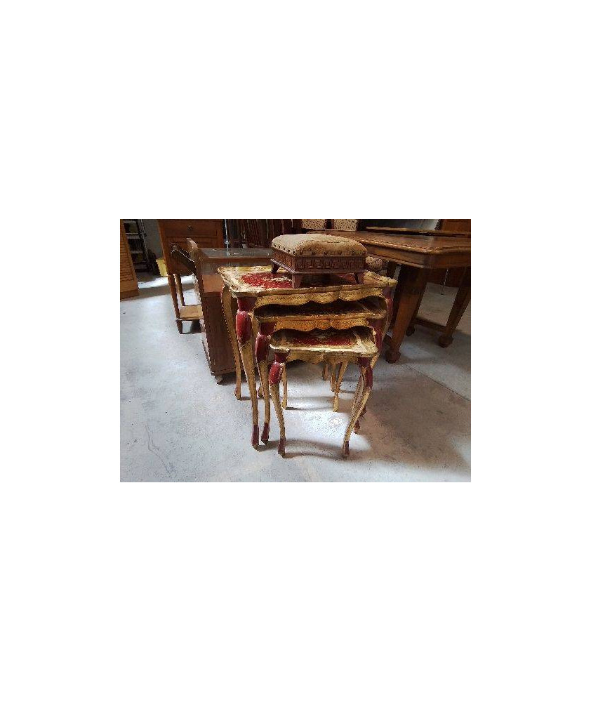 LOT DE 3 TABLES GIGOGNES 
