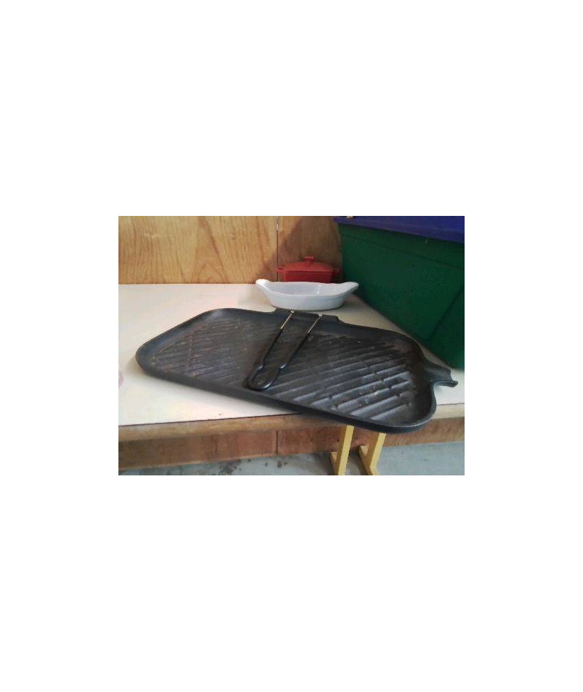 GRILL EN FONTE 