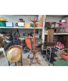 PORTE MANTEAU EN BOIS 