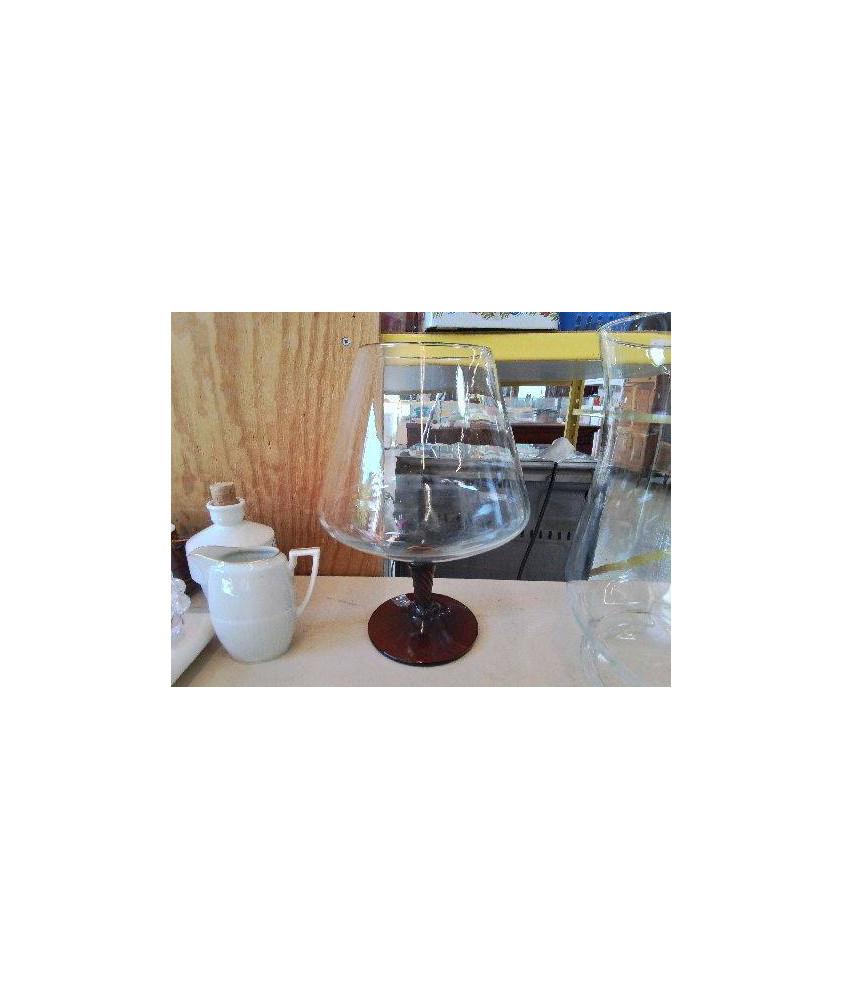 GRAND VERRE SUR PIED 