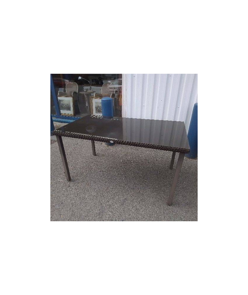 TABLE EXTÉRIEURE DE JARDIN EN RESINE TRESSÉE MARRON