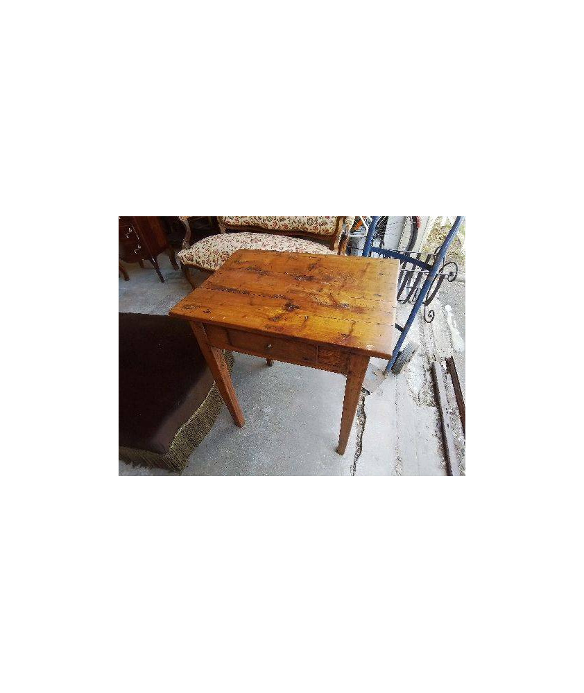 PETITE TABLE 