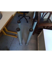 LOT DE 4 PIEDS