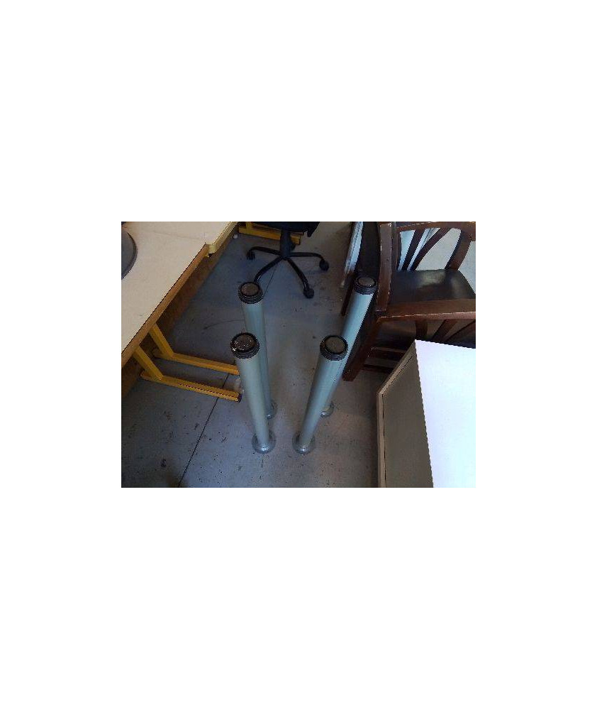 LOT DE 4 PIEDS