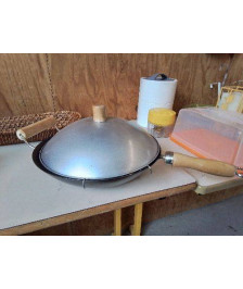 WOK AVEC COUVERCLE 