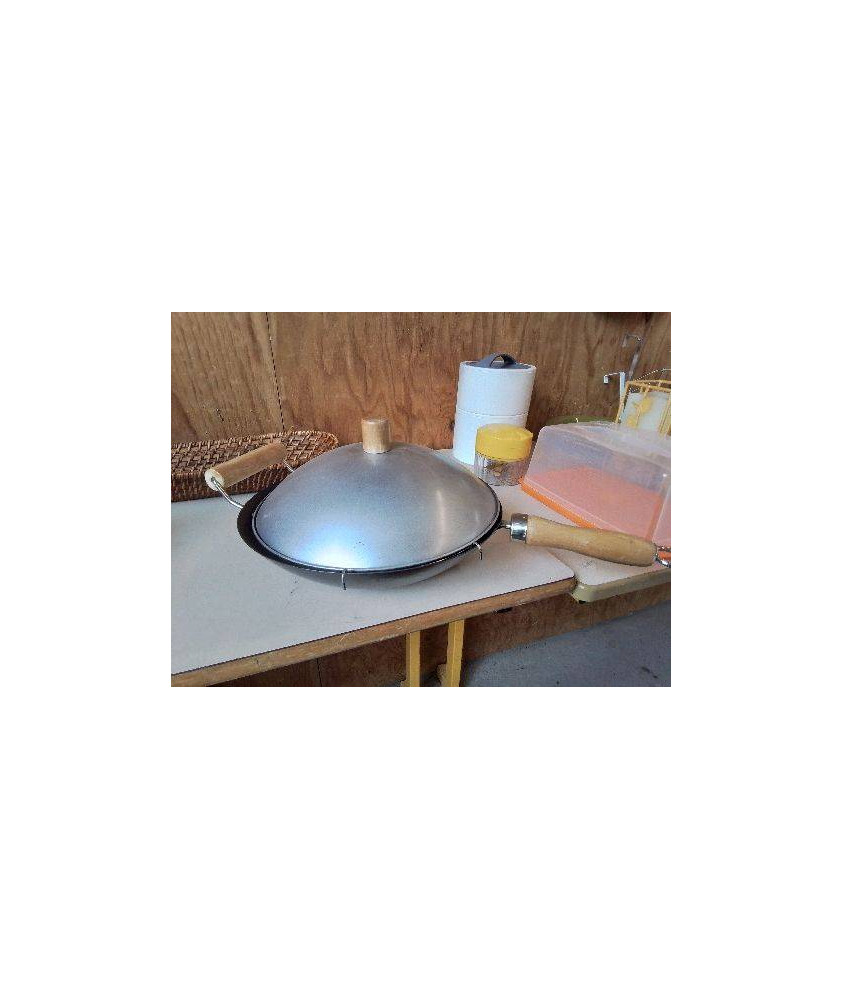 WOK AVEC COUVERCLE 