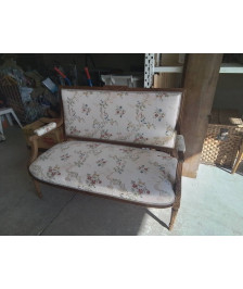 BANQUETTE TAPISSÉE STYLE LOUIS XVI 