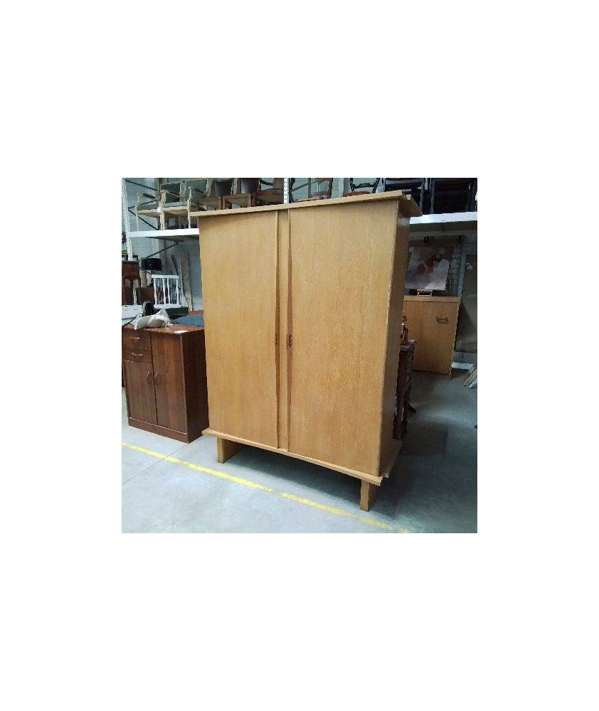 ARMOIRE VINTAGE DESIGN