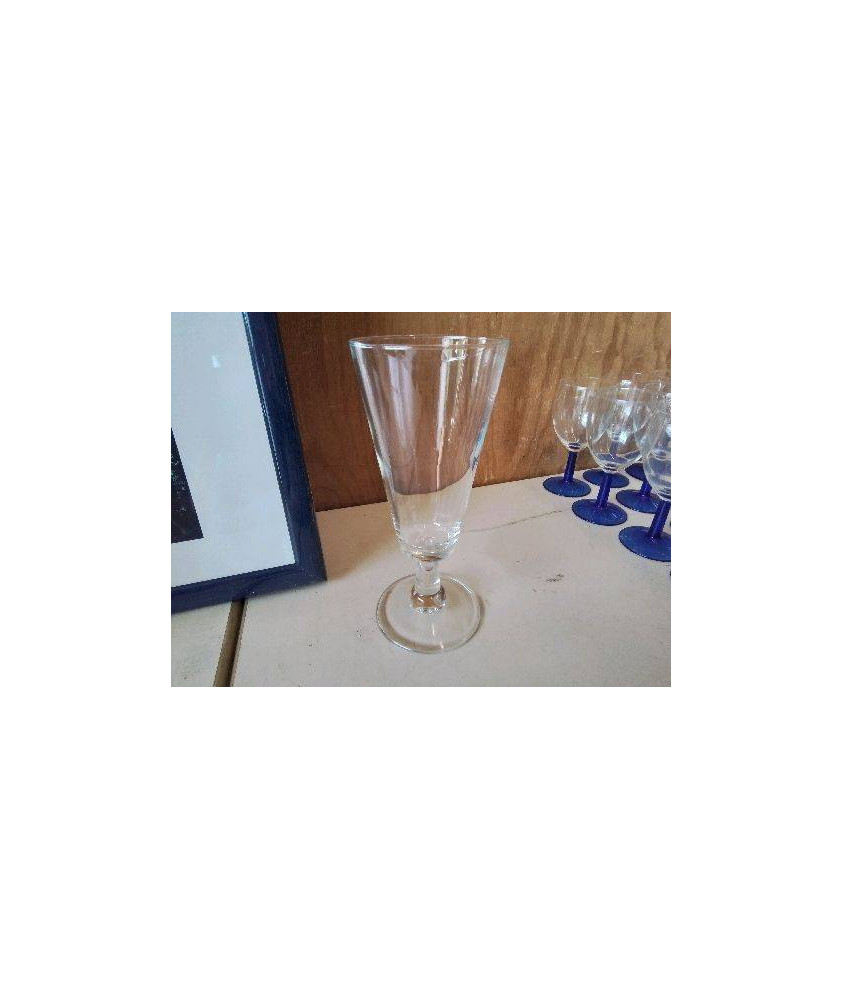 VASE EN VERRE