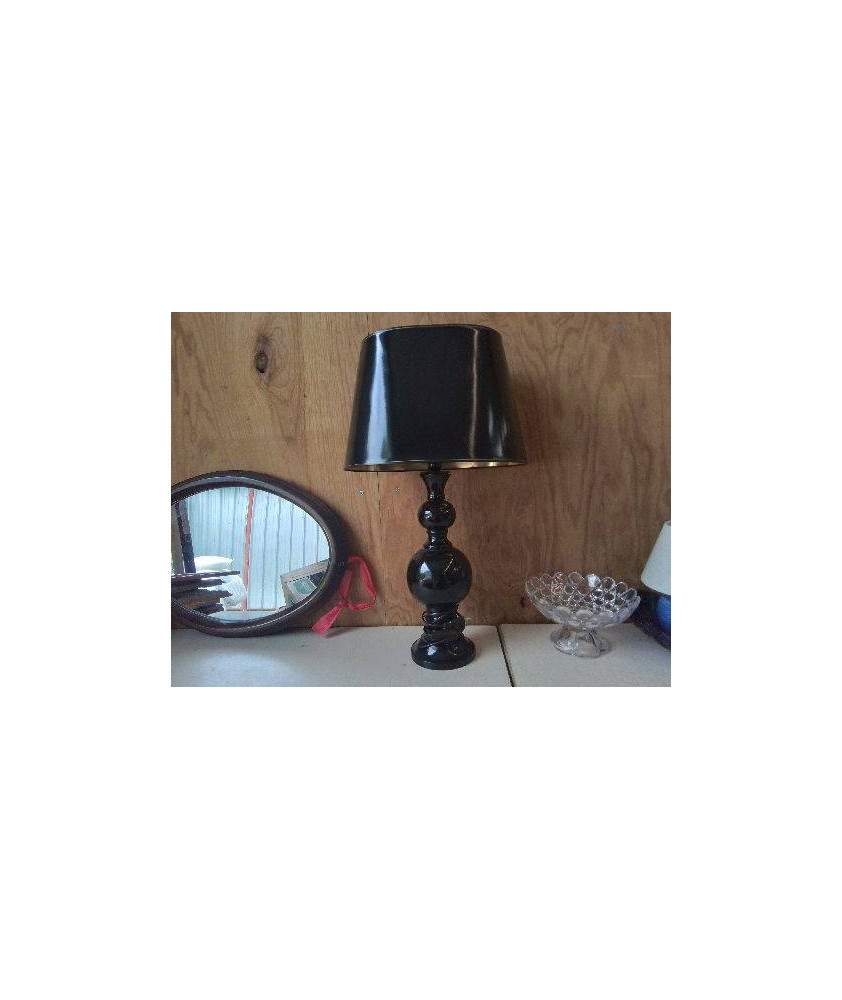 LAMPE EN BOUS LAQUÉ 