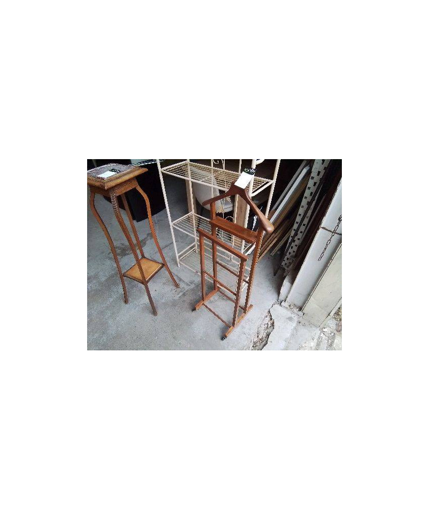 VALET DE CHAMBRE