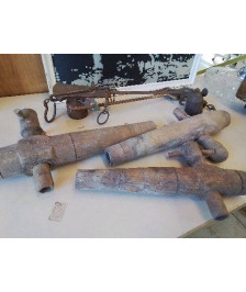 ROBINET EN BOIS ANCIEN 