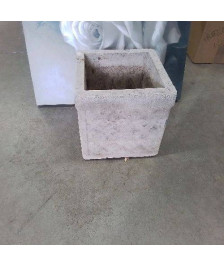 POT DE FLEUR EN BETON 