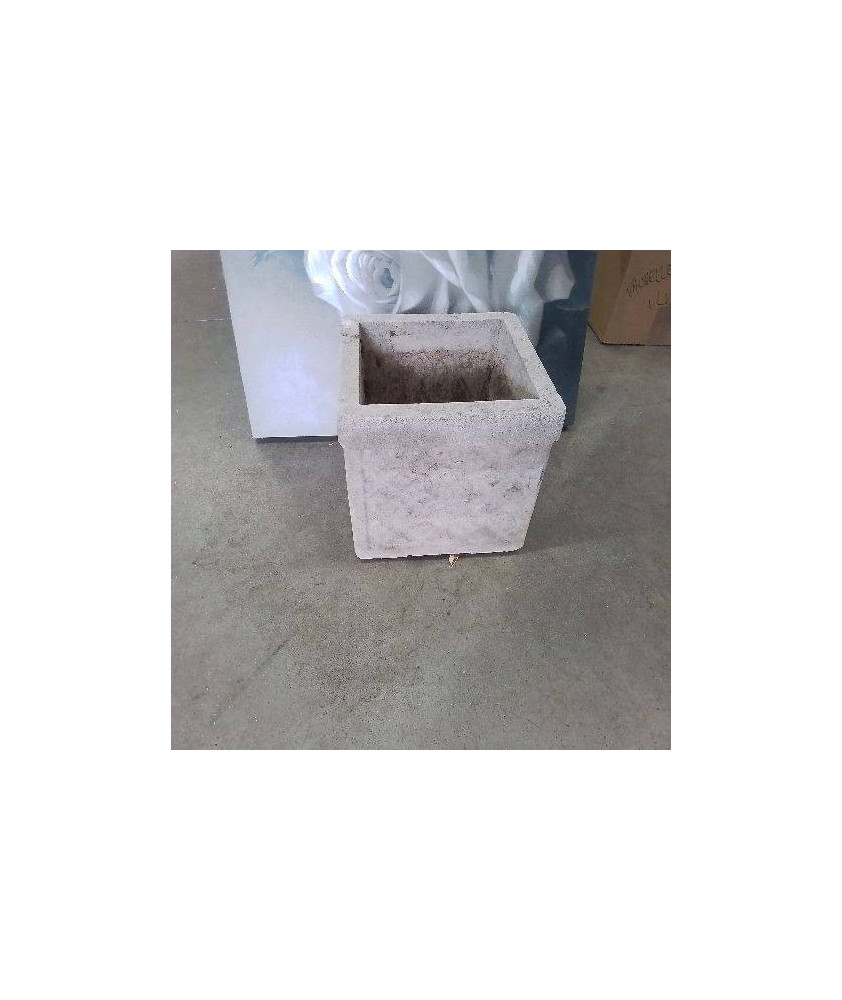 POT DE FLEUR EN BETON 