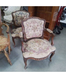 PAIRE DE FAUTREUILS STYLE LOUIS XV