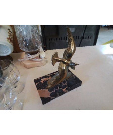 MOUETTE EN LAITON SUR SOCLE EN MARBRE