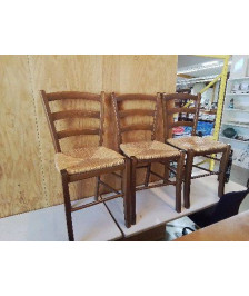 CHAISE RUSTIQUE PAILLÉE 