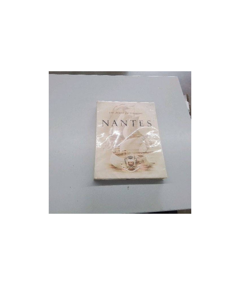 LIVRE NANTES 