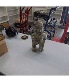 STATUETTE 