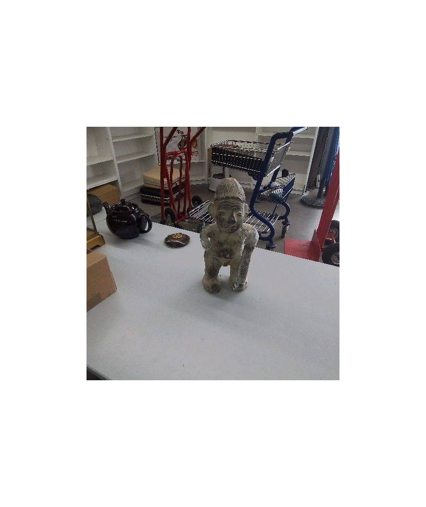 STATUETTE 