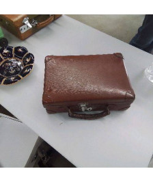 VALISETTE CUIR MARRON 