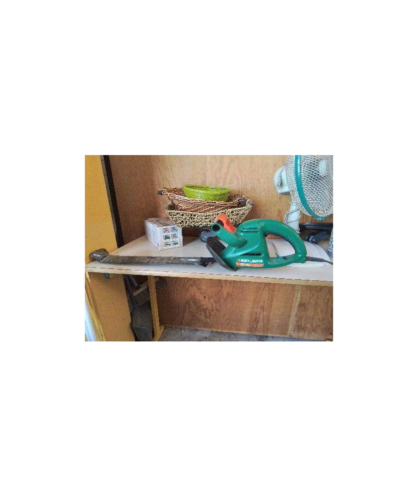 TAILLE HAIE BLACK & DECKER 
