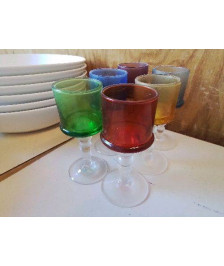 LOT DE 6 VERRES A LIQUEUR COLORÉ 