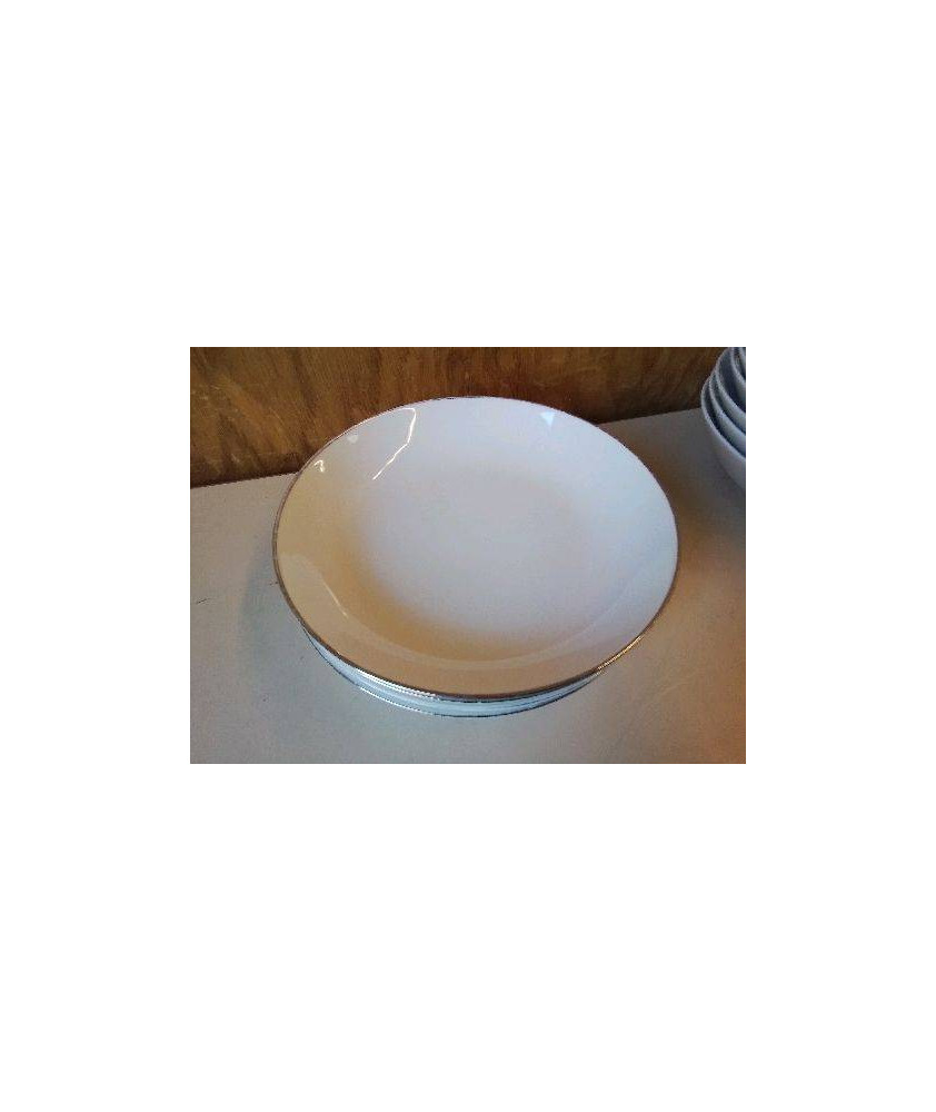 LOT DE 4 ASSIETTES CREUSES EN PORCELAINE